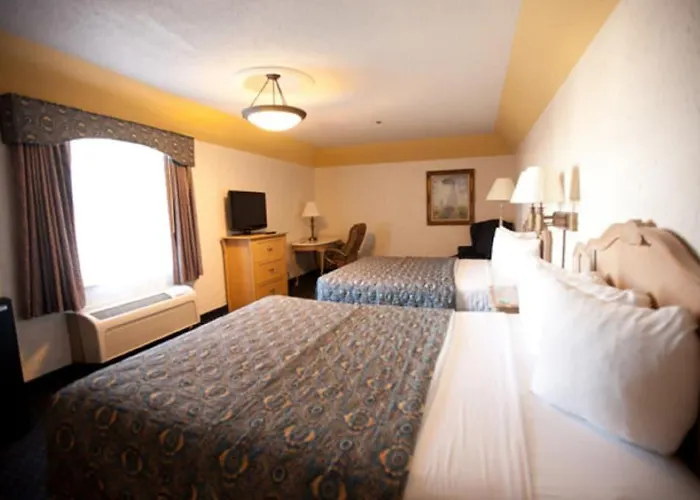 Hotel Chateau And Conference Center 3*