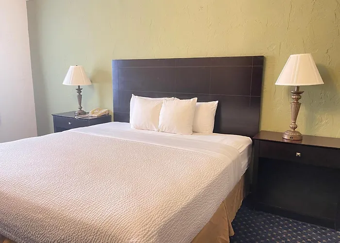 Chateau And Conference Center Hotel Bloomington