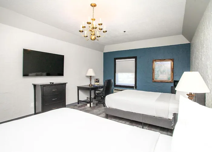 Hotel Chateau And Conference Center 3*