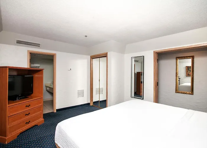 Chateau And Conference Center Hotel